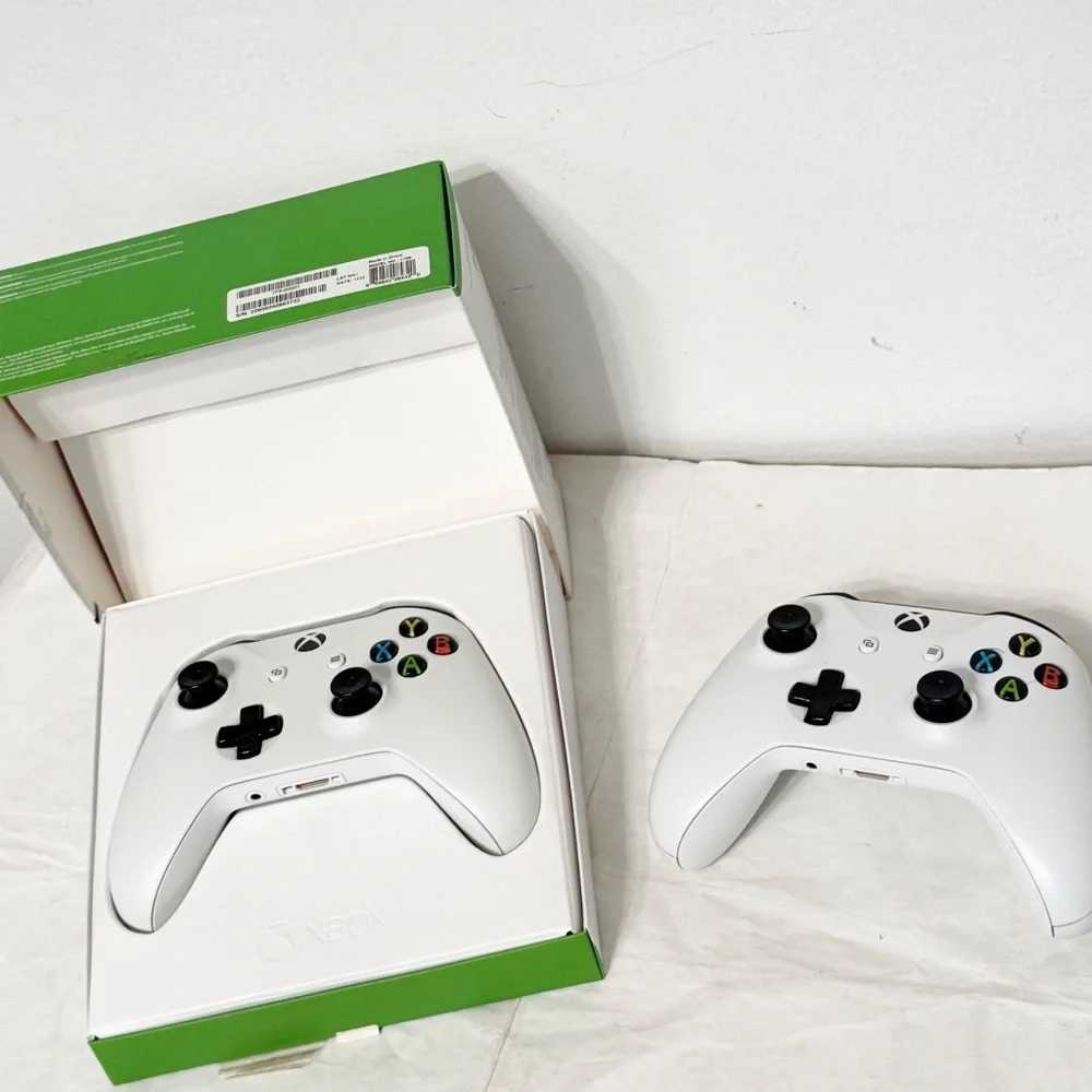 Microsoft Xbox One S 1TB Console - White- Model 1681- Bundle Games, Controller +